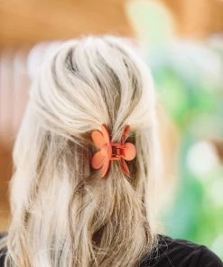 HAZEL & OLIVE NEW ARRIVALS You're A Daisy Hair Clip